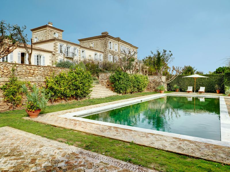 Find your new Home in the Southern Suburbs of Athens